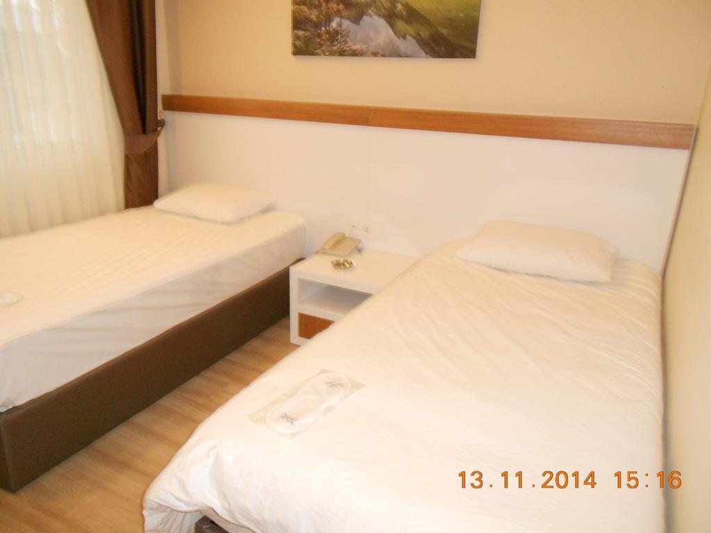Yasar Hotel Sultandagi Room photo